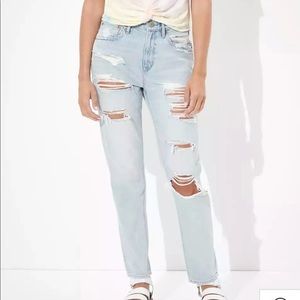 AE BOYFRIEND JEANS